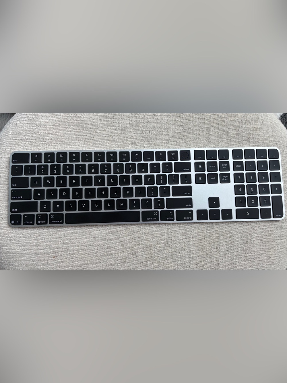 Apple Magic Keyboard Black/Silver